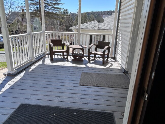 69 Fremont St in Callicoon, NY - Building Photo - Building Photo