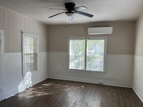 700 1st St in Commerce, TX - Building Photo - Building Photo