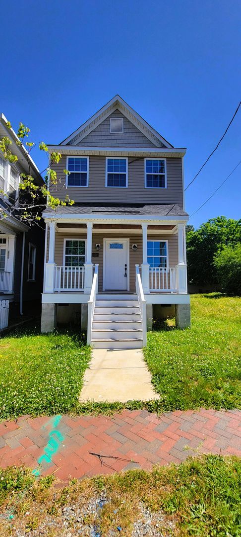 property at 2002 Fairmount Ave