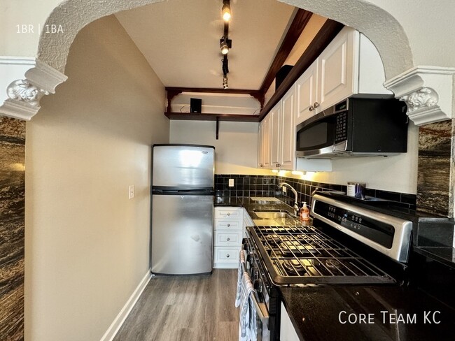 property at 702 W 48th St