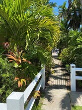 40 Almeria Ave in Coral Gables, FL - Building Photo - Building Photo