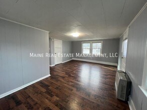 1 Collins St in Waterville, ME - Building Photo - Building Photo