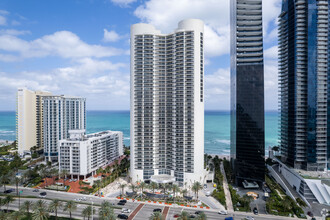 Ocean 4 in Sunny Isles Beach, FL - Building Photo - Building Photo