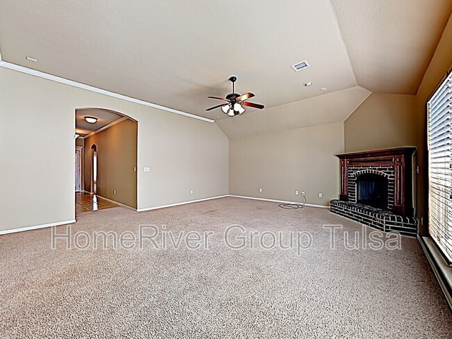 1817 E Montgomery St in Broken Arrow, OK - Building Photo - Building Photo
