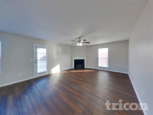 1404 Weston Ln in Spring Hill, TN - Building Photo - Building Photo