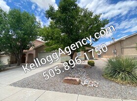 1613 Veridian Dr SE in Rio Rancho, NM - Building Photo