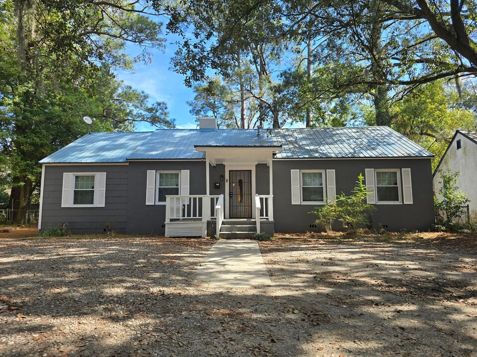 8 Hibiscus Ave in Savannah, GA - Building Photo