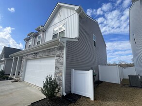 156 Babbling Brk Dr in Clayton, NC - Building Photo - Building Photo