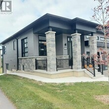 92 Berkely St in Wasaga Beach, ON - Building Photo - Building Photo