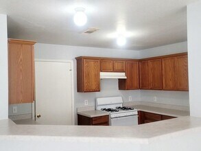 6843 Lower Arrow Dr in Houston, TX - Building Photo - Building Photo