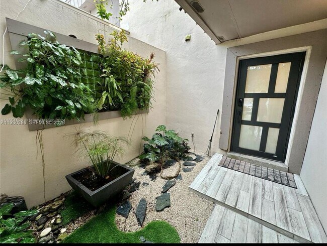 10640 SW 75th Ln in Miami, FL - Building Photo - Building Photo