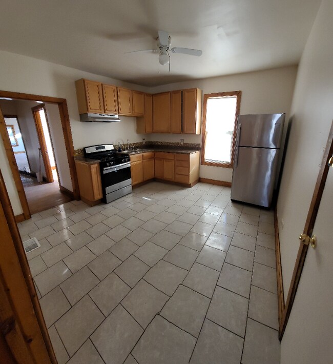 218 S 11th Ave in Maywood, IL - Building Photo - Building Photo