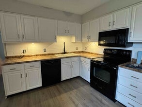 1149 Navaho Dr in Lebanon, OH - Foto de edificio - Building Photo