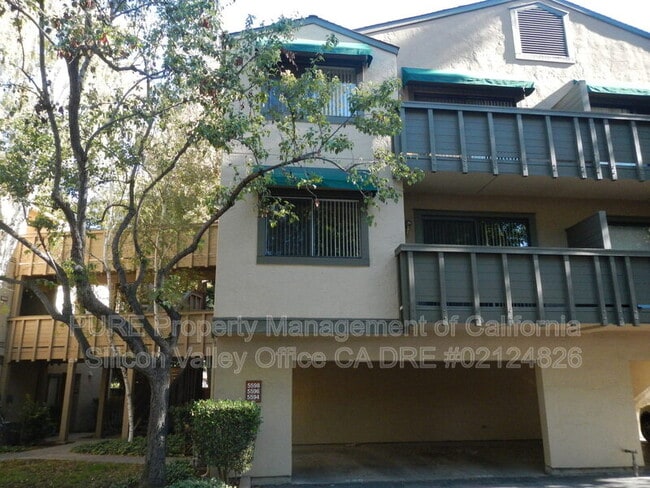 property at 5596 Makati Cir