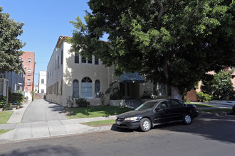 631 S Cloverdale Ave in Los Angeles, CA - Building Photo - Primary Photo