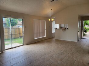 11002 Longtom Ct in Houston, TX - Building Photo - Building Photo
