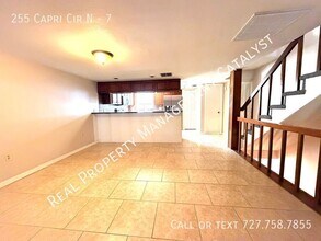 255 Capri Cir N in St Pete Beach, FL - Building Photo - Building Photo