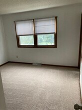 404 Westgate St in Iowa City, IA - Building Photo - Building Photo