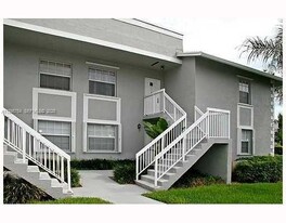 479 NE 210th Cir Terrace in Miami, FL - Building Photo