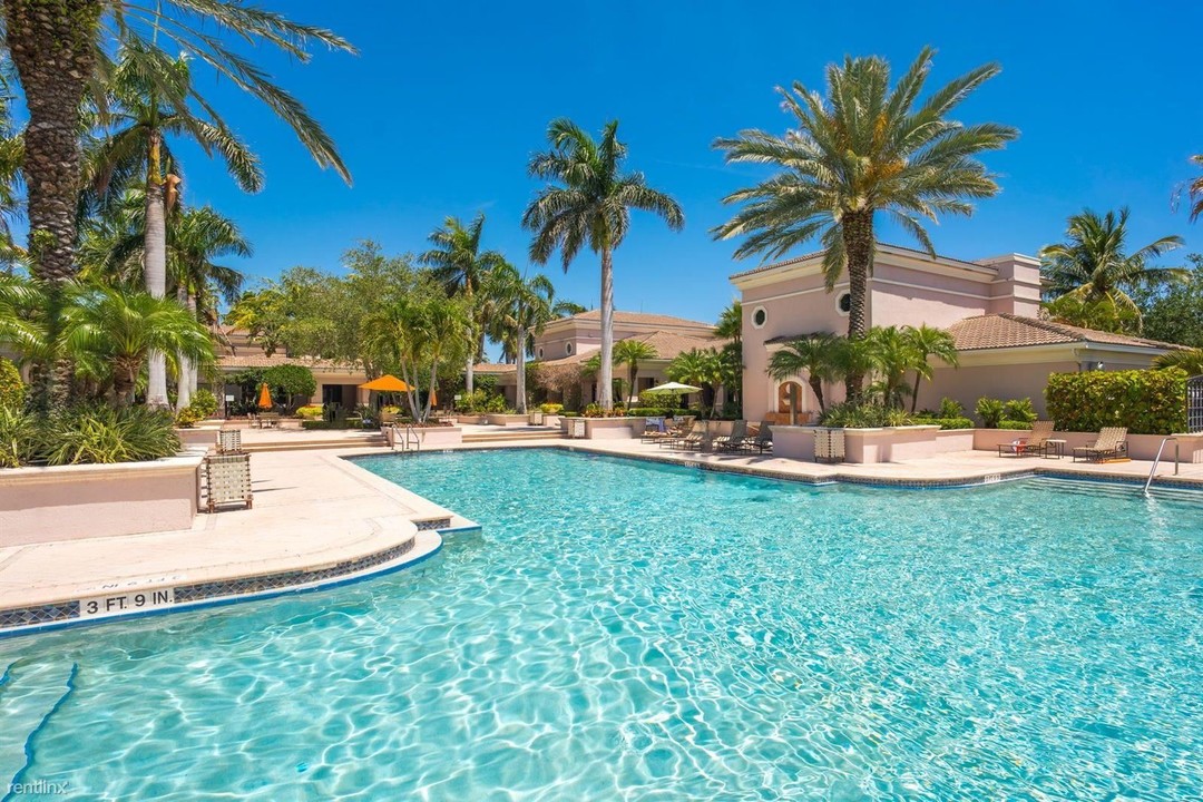 2917 Tuscany Ct in Palm Beach Gardens, FL - Building Photo