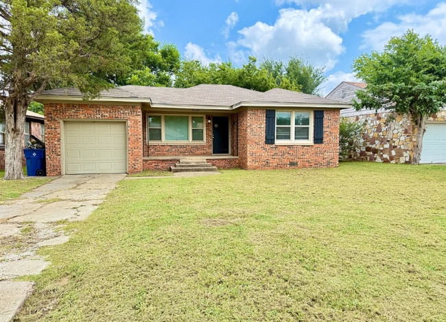property at 1713 Oxford Way