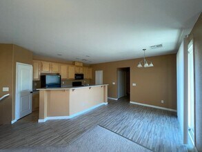 6170 Calm Breeze Ave in Las Vegas, NV - Building Photo - Building Photo