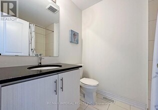 2299 Natasha Cir in Oakville, ON - Building Photo - Building Photo