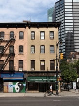 981 Second Ave in New York, NY - Foto de edificio - Building Photo