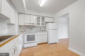 9200 Edwards Way in Hyattsville, MD - Building Photo - Building Photo