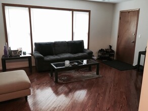 5262 W Windsor Ave, Unit 1 in Chicago, IL - Building Photo - Building Photo