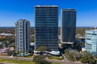 3101 Bayshore Blvd in Tampa, FL - Building Photo