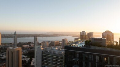 1011 Union St, Unit 3500 in San Diego, CA - Foto de edificio - Building Photo