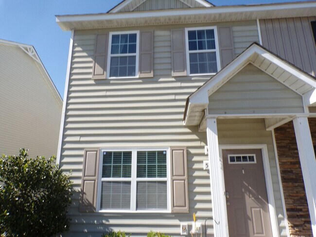 513 Oyster Rock Ln in Sneads Ferry, NC - Building Photo - Building Photo