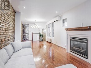 490 Montrose Ave in Toronto, ON - Building Photo - Building Photo