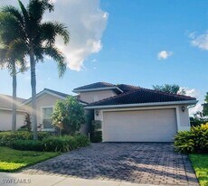 1497 Birdie Dr in Naples, FL - Building Photo