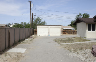 18200 Cherimoya Rd in Adelanto, CA - Building Photo - Building Photo