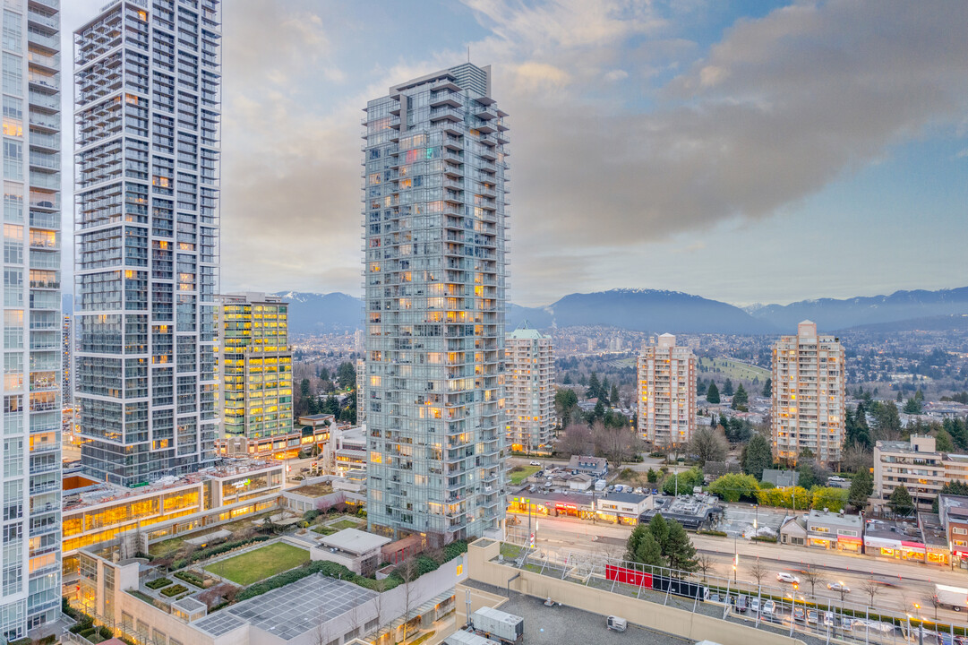 Station Square in Burnaby, BC - Building Photo