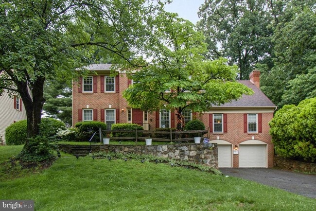 property at 8217 Lochinver Ln