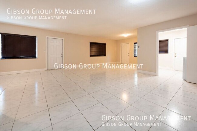 419 SE 18th St in Fort Lauderdale, FL - Building Photo - Building Photo