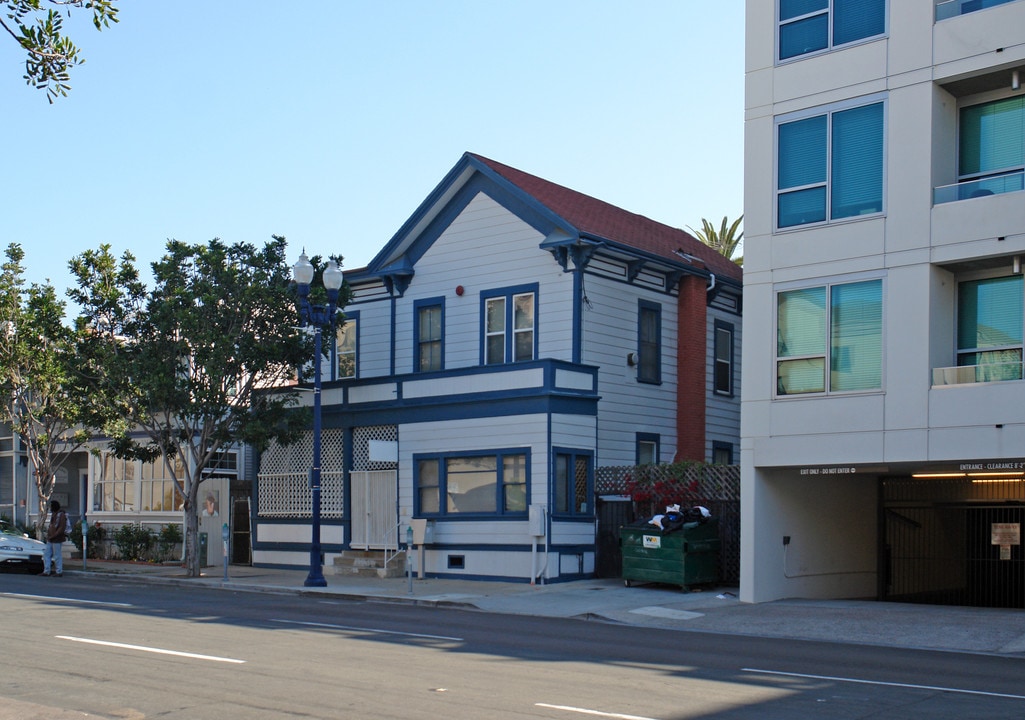 743 10th Ave in San Diego, CA - Building Photo