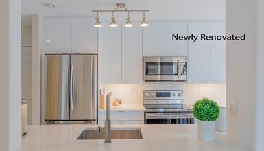 Cambridge Place in Moncton, NB - Foto de edificio - Building Photo