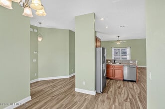 7592 Vandalay Dr in Jacksonville, FL - Building Photo - Building Photo