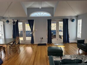 20 Illinois Ave in Long Beach, NY - Building Photo - Building Photo