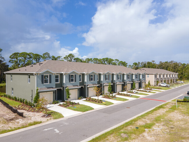 Bella Oaks Townhomes in Port Orange, FL - Building Photo - Building Photo