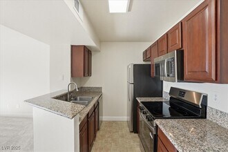 5114 S Jones Blvd in Las Vegas, NV - Building Photo - Building Photo