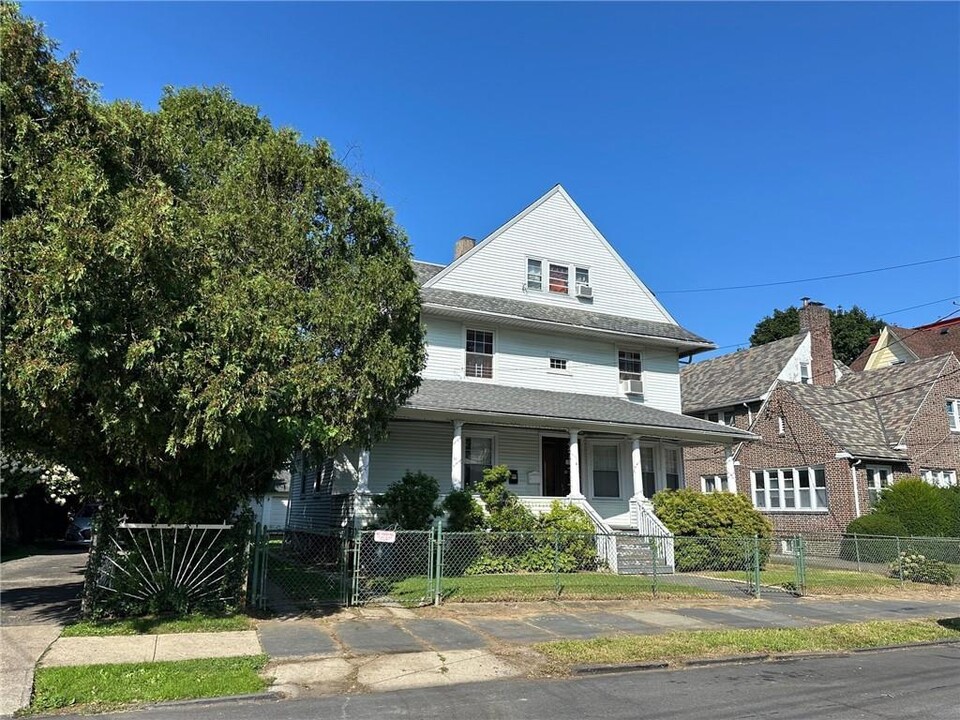 40 S 9th Ave in Mount Vernon, NY - Building Photo