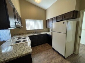 3221 E Crescent Ave in Mesa, AZ - Building Photo - Building Photo