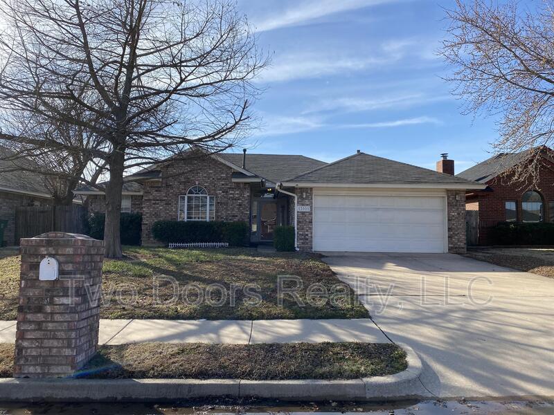 13101 Mapleleaf Dr in Oklahoma City, OK - Building Photo