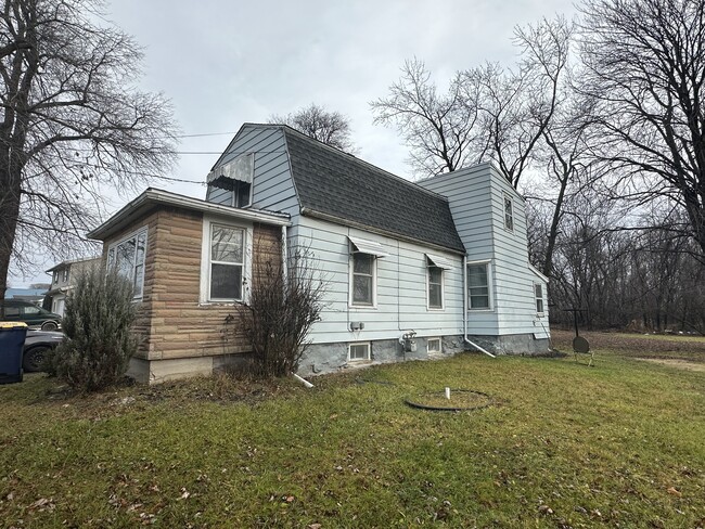 54 Crosby Ave in Lockport, NY - Building Photo - Building Photo