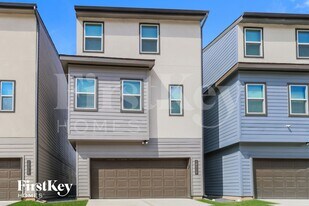 18412 Idyllic Aly, Unit C450 in Shenandoah, TX - Building Photo